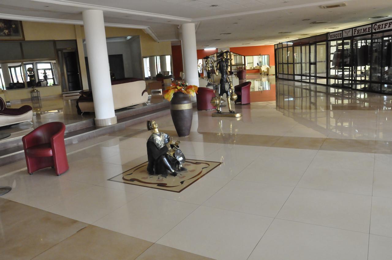 Palace Hotel Uagadugú Exterior foto